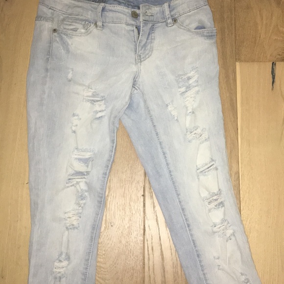 Destructed Jeans - Picture 1 of 6